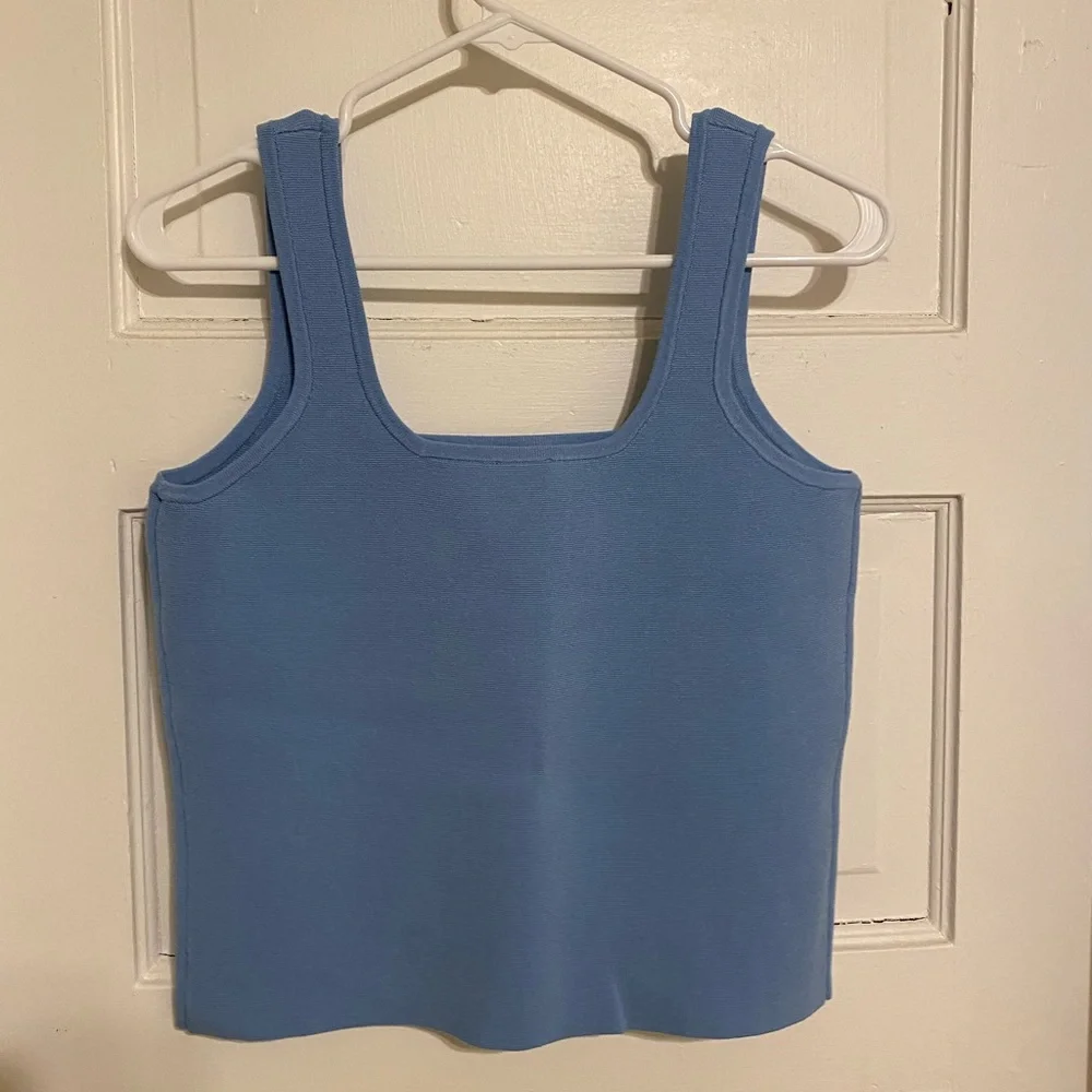 EXPRESS Stylish Square Neck CROP TOP Sweater Tank NWT; Size - Large - Picture 3 of 3